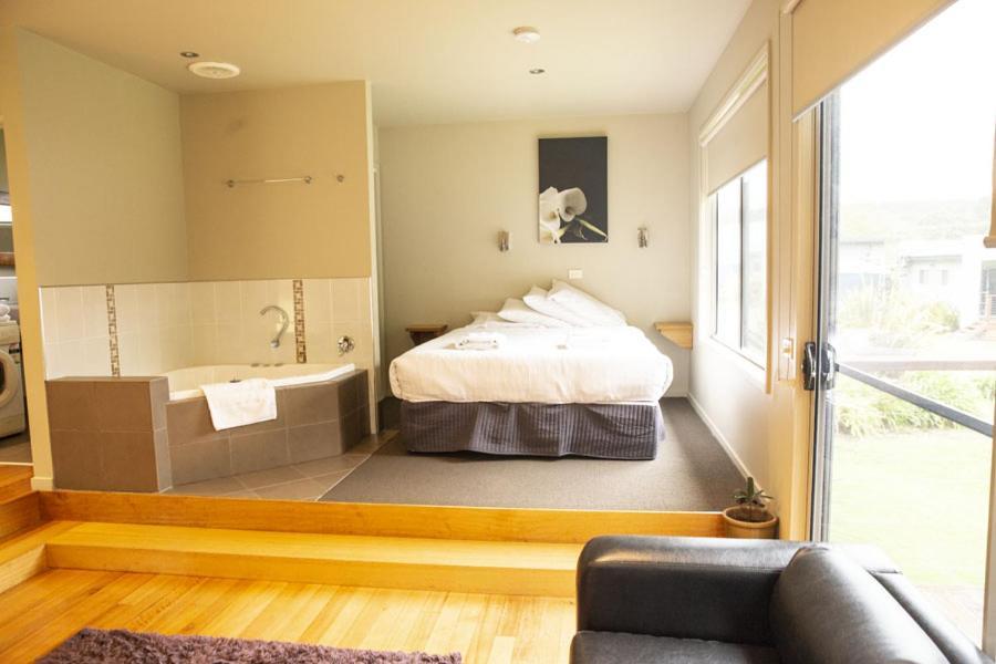 Little Norfolk Bay Events And Chalets Taranna Esterno foto